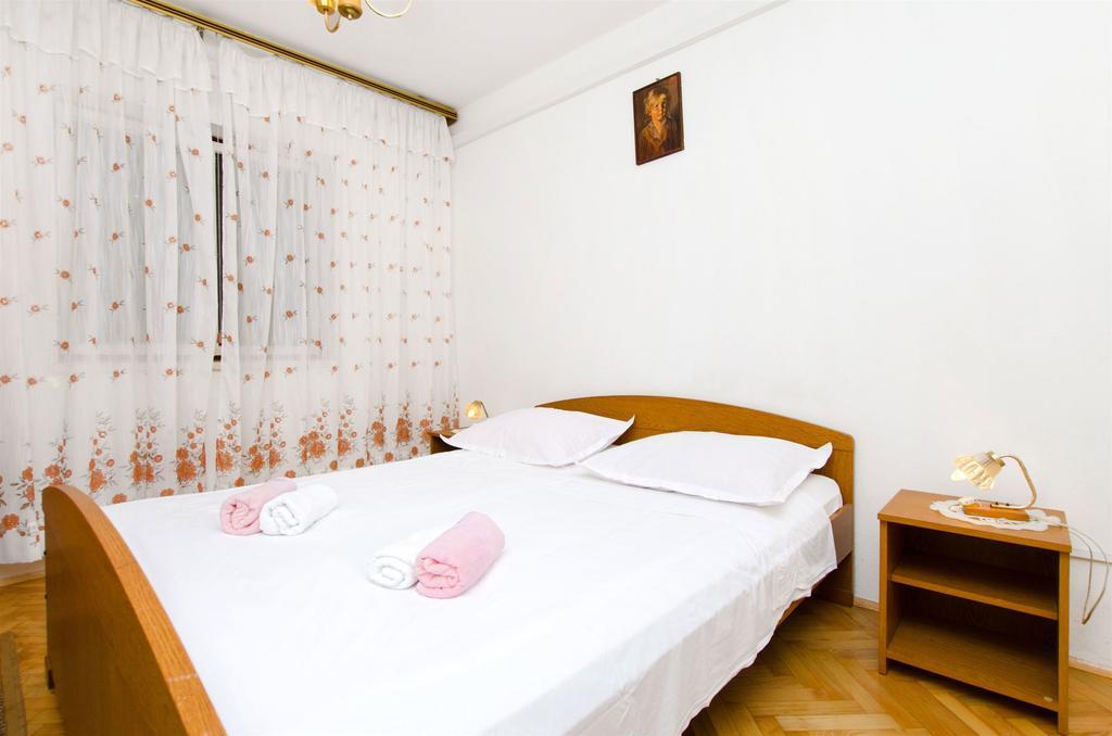 Apartments Ban Dugi Rat Exterior photo